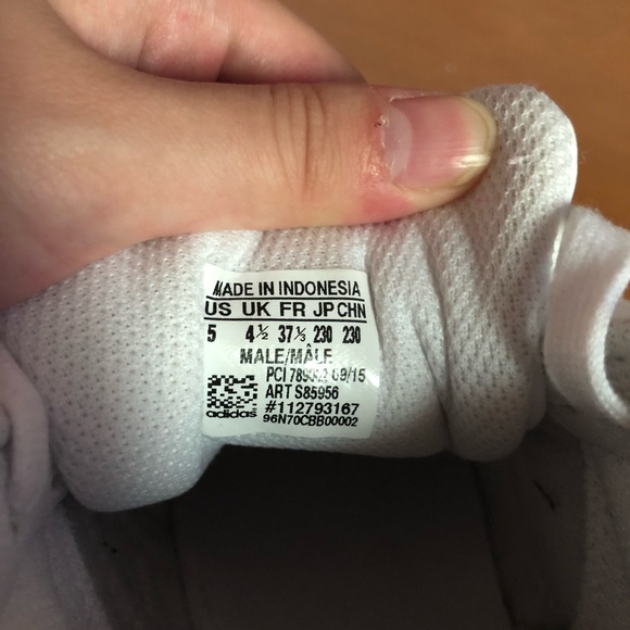 Shoes - Picture 5 of 6